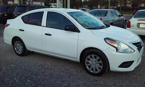 2015 Nissan Versa 1.6 S+
