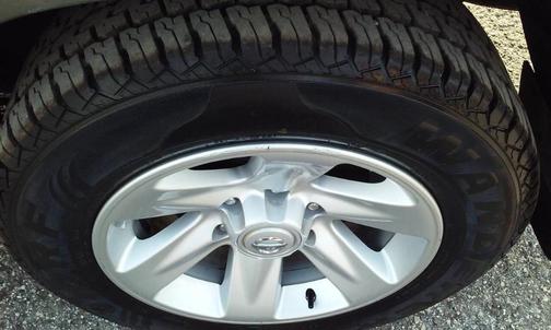 2003 Nissan Pathfinder LE