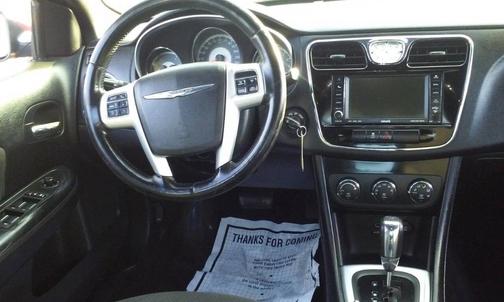 2011 Chrysler 200 Touring