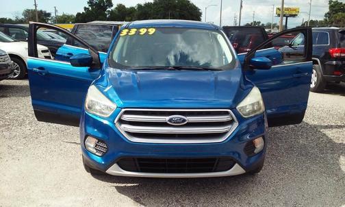 Blue 2017 Ford Escape SE