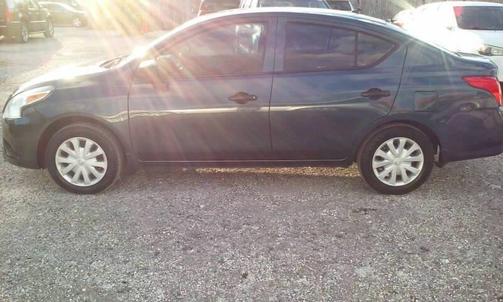 2016 Nissan Versa 1.6 S+