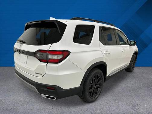 2025 Honda Pilot Touring 8-Passenger
