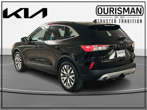 2022 Ford Escape Titanium