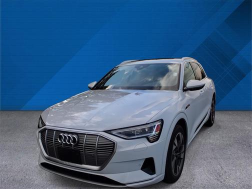 2022 Audi e-tron Premium