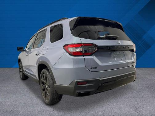 Sonic Gray Pearl 2026 Honda Pilot Black Edition