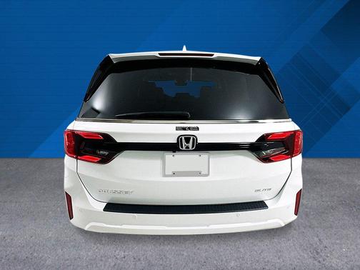 Platinum White Pearl 2027 Honda Odyssey Elite