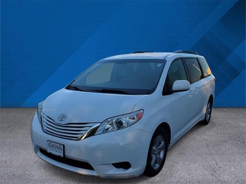 2017 Toyota Sienna LE