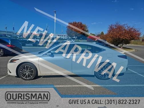 2024 Lexus ES 300h Base