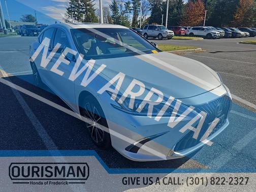 2024 Lexus ES 300h Base