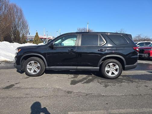 2023 Honda Pilot AWD LX