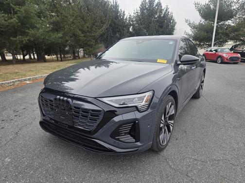 2024 Audi Q8 e-tron Prestige