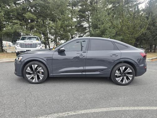 2024 Audi Q8 e-tron Prestige