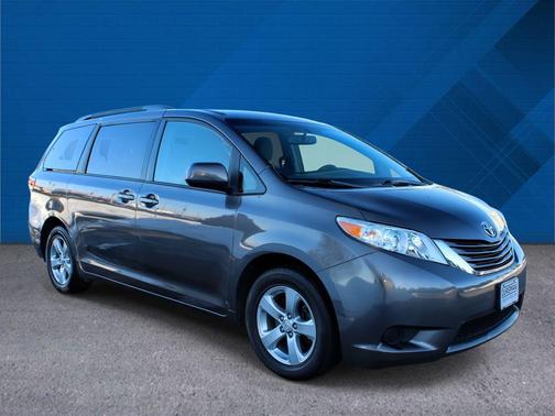 2015 Toyota Sienna LE