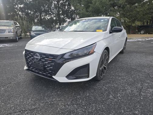 2024 Nissan Altima SR FWD