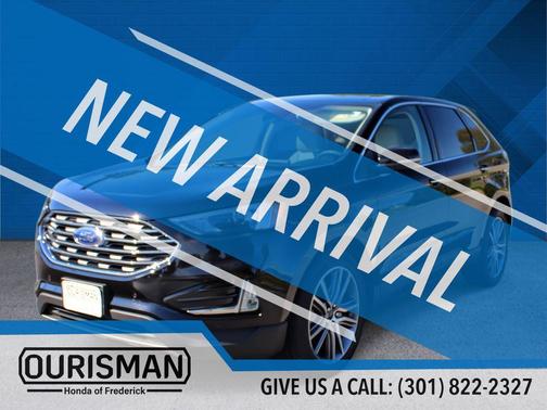 AGATE BLACK METALLIC 2022 Ford Edge Titanium