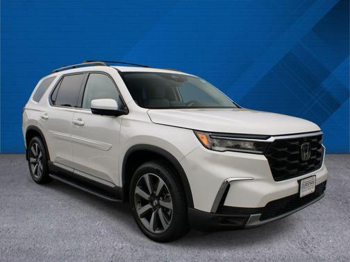 Platinum White Pearl 2023 Honda Pilot AWD Elite