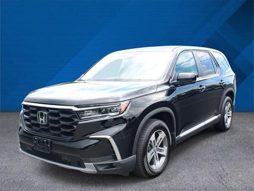 2023 Honda Pilot AWD EX-L 8 Passenger