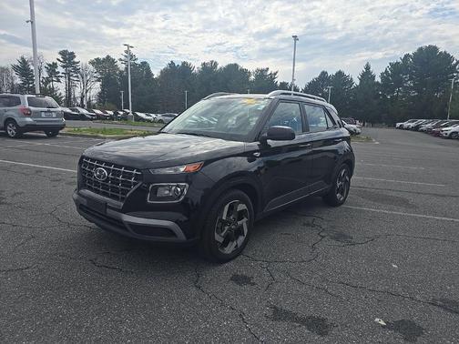 2023 Hyundai VENUE SEL