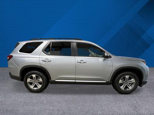 Solar Silver Metallic 2026 Honda Pilot EX-L