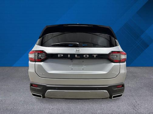 Solar Silver Metallic 2026 Honda Pilot EX-L