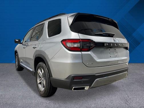 Solar Silver Metallic 2026 Honda Pilot EX-L