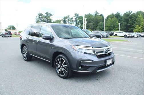 2022 Honda Pilot Touring 8-Passenger