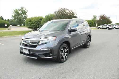 2022 Honda Pilot Touring 8-Passenger