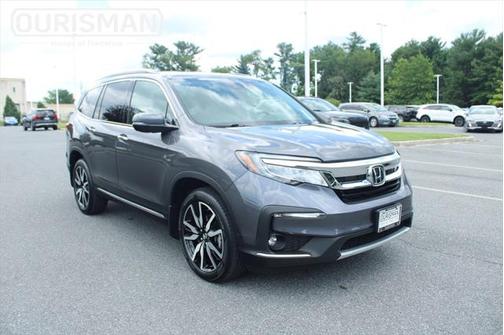 2022 Honda Pilot Touring 8-Passenger