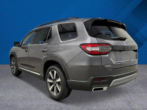 2025 Honda Pilot Touring 8-Passenger