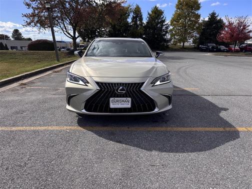 2022 Lexus ES 350 Base