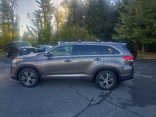 2018 Toyota Highlander LE I4