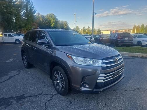 2018 Toyota Highlander LE I4