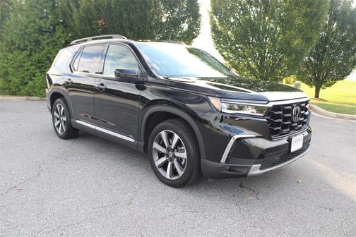 2023 Honda Pilot Touring 8-Passenger