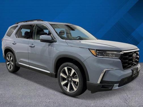 2025 Honda Pilot Touring 8-Passenger