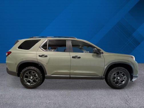 Ash Green Metallic 2026 Honda Pilot TrailSport