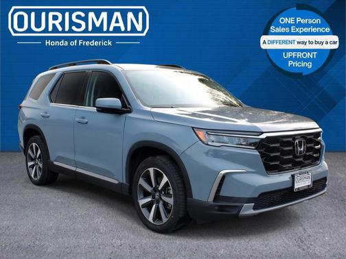 2023 Honda Pilot Touring 8-Passenger