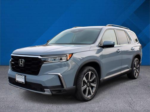2023 Honda Pilot Touring 8-Passenger