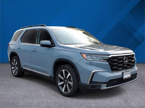 2023 Honda Pilot Touring 8-Passenger