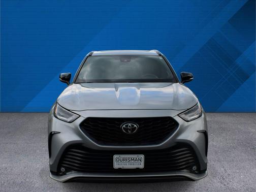 Celestial Silver Metallic 2022 Toyota Highlander XSE