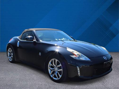 Magnetic Black Metallic 2014 Nissan 370Z Touring