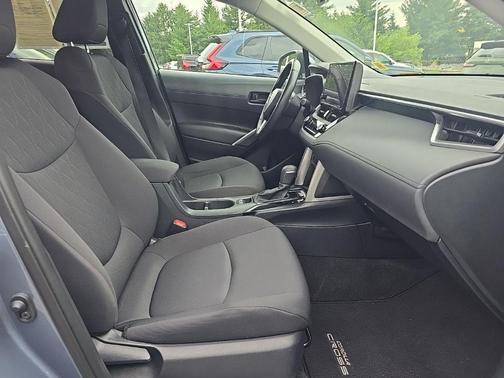 Celestite 2023 Toyota Corolla Cross LE