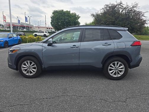 Celestite 2023 Toyota Corolla Cross LE