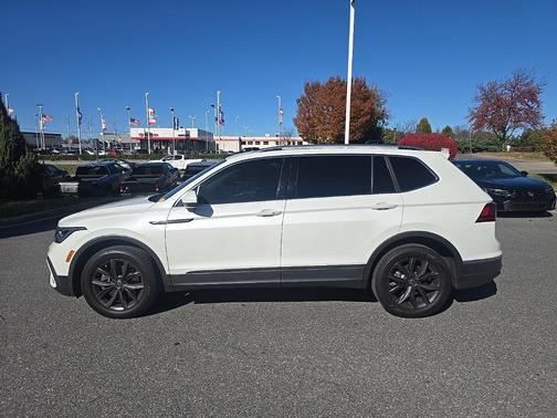 2023 Volkswagen Tiguan 2.0T SE