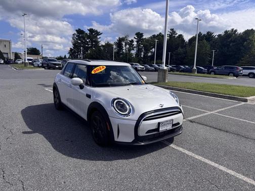 2024 MINI Hardtop Cooper