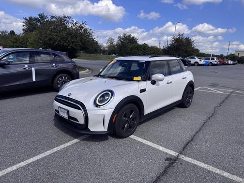 2024 MINI Hardtop Cooper