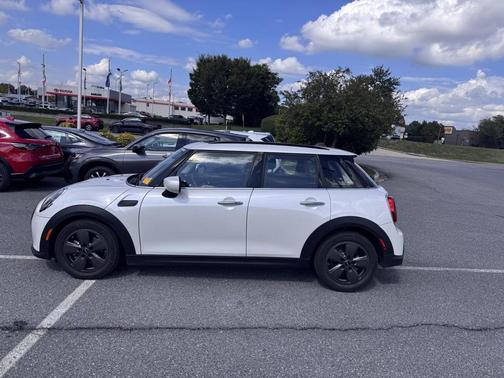 2024 MINI Hardtop Cooper