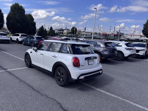 2024 MINI Hardtop Cooper