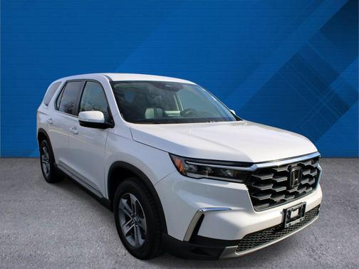 2023 Honda Pilot AWD EX-L 8 Passenger