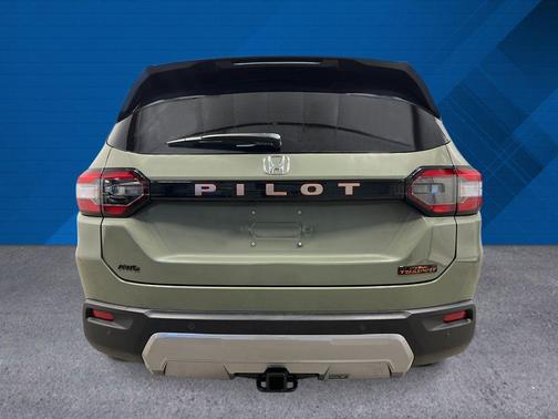 Ash Green Metallic 2026 Honda Pilot TrailSport