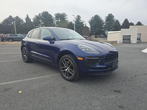 2022 Porsche Macan Base